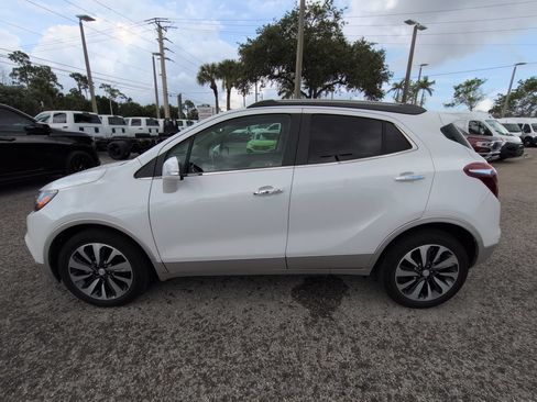 Used 2019 Buick Encore Essence w/ Safety Package II FWD image 8