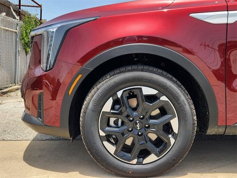 New 2025 Kia Sorento S w/ Panoramic Sunroof Package image 5