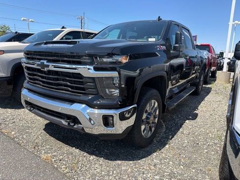 New 2026 Chevrolet Silverado 2500 LT w/ Safety Package AWD/4WD image 3