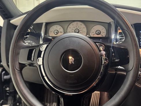 Used 2018 Rolls-Royce Ghost w/ Dynamic Package RWD image 22
