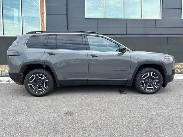 Used 2026 Jeep Cherokee Limited AWD/4WD image 2