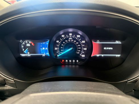Used 2018 Ford Fusion SE w/ Fusion SE Technology Package FWD image 26