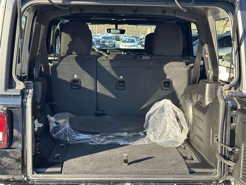 Certified 2021 Jeep Wrangler Unlimited Sahara image 12