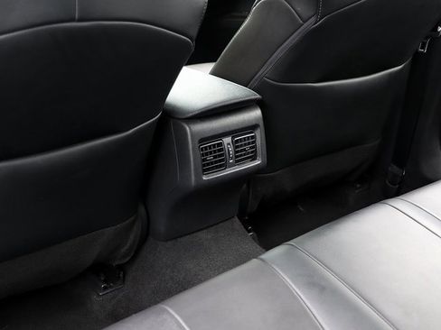 Used 2023 Toyota Camry XSE image 13