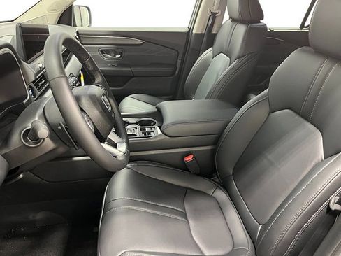 New 2026 Honda Pilot Touring image 12