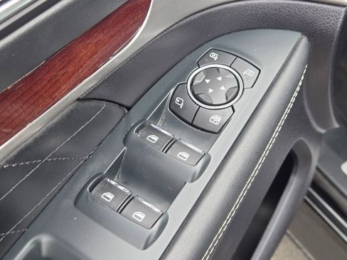 Used 2019 Ford Explorer Platinum image 20