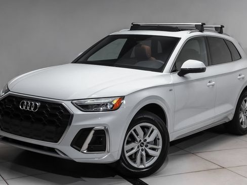 Used 2024 Audi Q5 2.0T Premium w/ Convenience Package AWD/4WD image 1