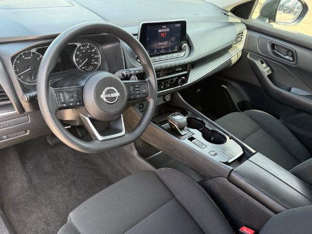Used 2024 Nissan Rogue S FWD image 10