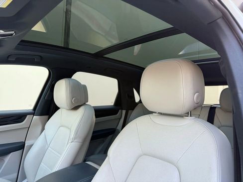 Used 2019 Porsche Cayenne image 10