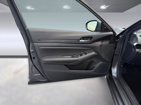 New 2025 Nissan Altima 2.5 SV w/ SV Premium Package image 23