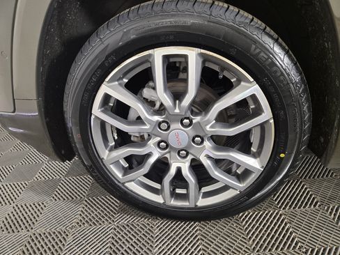 Used 2024 GMC Terrain Denali w/ Denali Premium Package AWD/4WD image 34