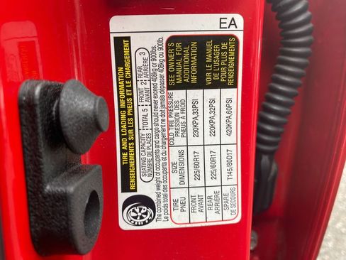 Used 2024 Subaru Crosstrek 2.0i Premium image 32