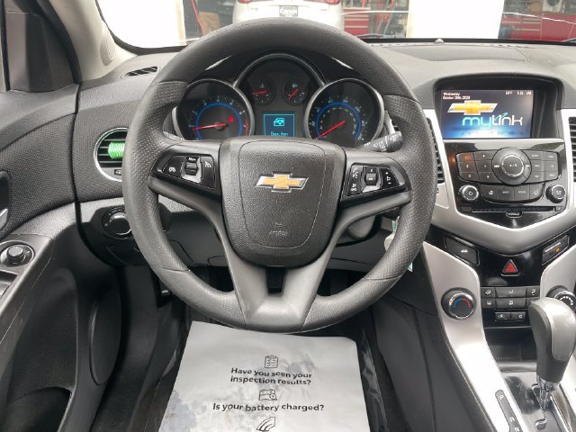 Used 2016 Chevrolet Cruze LT FWD image 14