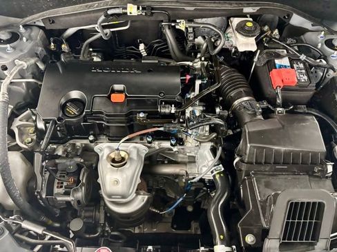 Used 2025 Honda HR-V Sport image 30