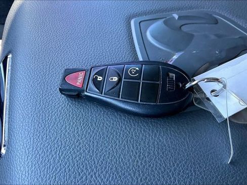 Used 2020 RAM 1500 Classic SLT w/ Luxury Group image 9