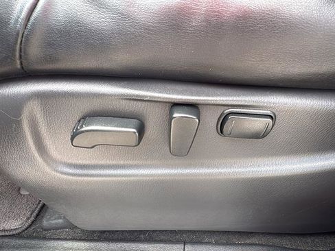 Used 2020 Nissan Armada SL image 17