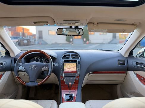 Used 2010 Lexus ES 350 FWD image 16