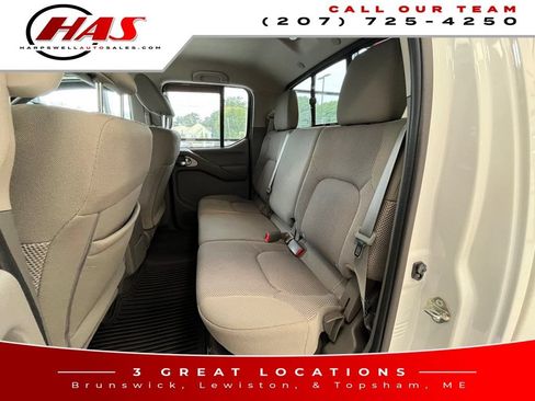 Used 2020 Nissan Frontier SV AWD/4WD image 12