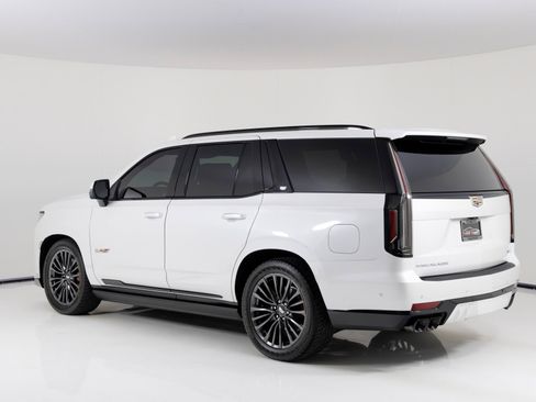 Used 2023 Cadillac Escalade V image 5
