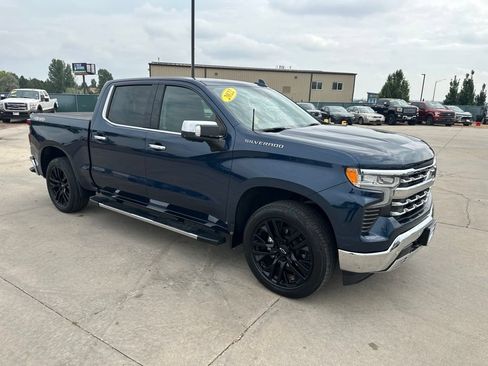 Used 2022 Chevrolet Silverado 1500 LTZ w/ Technology Package AWD/4WD image 33