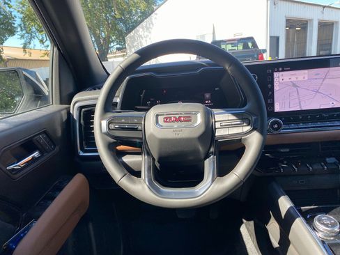 New 2026 GMC Canyon AT4 w/ Technology Plus Package image 16