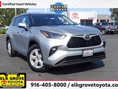 Certified 2022 Toyota Highlander LE