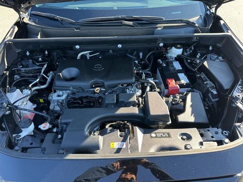 Used 2024 Toyota RAV4 LE image 29