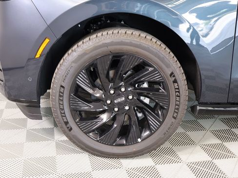 New 2025 Lincoln Navigator Reserve w/ Jet Appearance Package AWD/4WD image 20