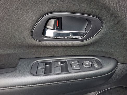 Certified 2022 Honda HR-V Sport image 12