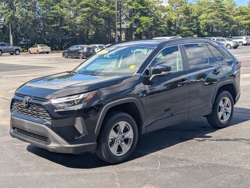 Used 2023 Toyota RAV4 XLE FWD image 3