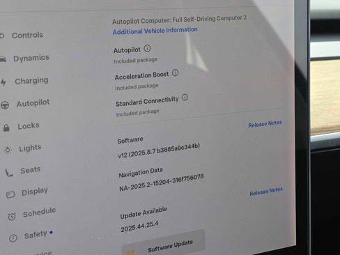 Used 2021 Tesla Model Y Long Range image 26