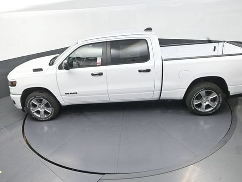 New 2026 RAM 1500 Express AWD/4WD image 14