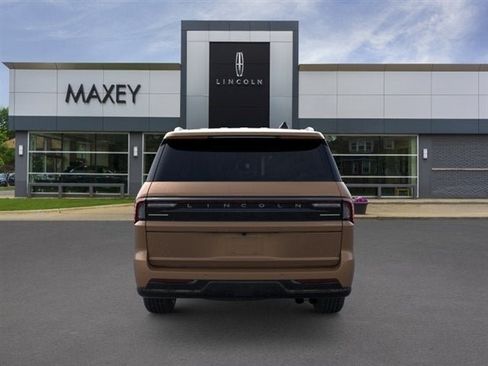 New 2026 Lincoln Navigator L Black Label AWD/4WD image 97