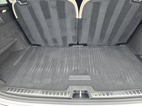 New 2026 Volvo XC90 B6 Core image 36