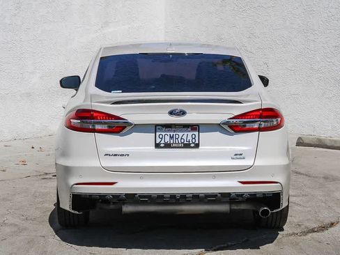 Used 2020 Ford Fusion SE w/ Equipment Group 151A FWD image 5