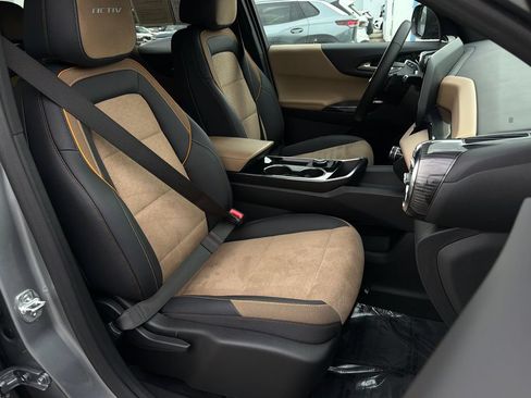 Used 2025 Chevrolet Equinox ACTIV FWD image 8