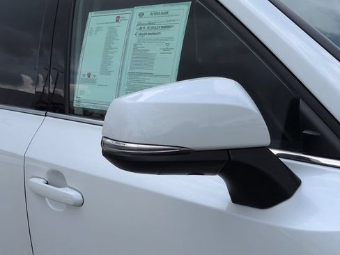 Certified 2025 Toyota Grand Highlander AWD Hybrid image 12