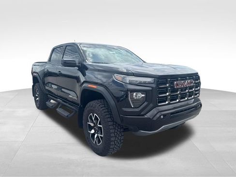 Used 2024 GMC Canyon AT4X AWD/4WD image 3