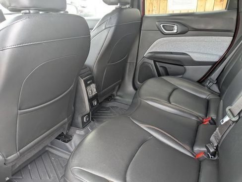 Used 2024 Jeep Compass Latitude AWD/4WD image 27