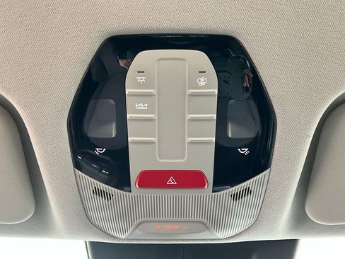 Used 2025 Kia K4 LXS image 16