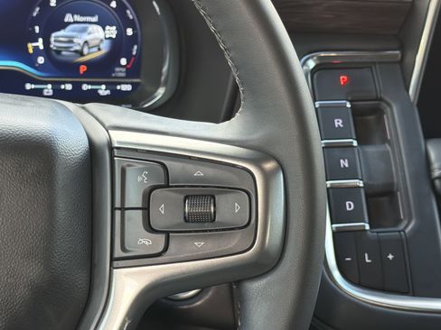 Used 2023 Chevrolet Tahoe Z71 w/ Luxury Package image 28