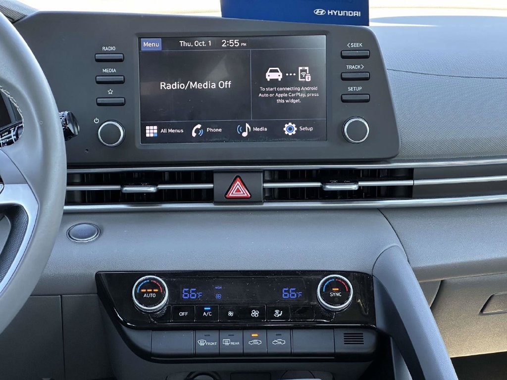 Certified 2025 Hyundai Elantra Sport FWD image 10