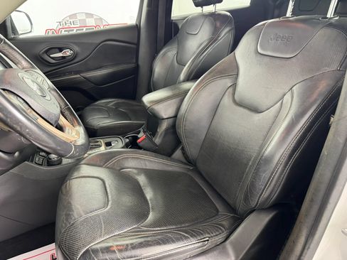 Used 2015 Jeep Cherokee Limited w/ Luxury Group AWD/4WD image 30