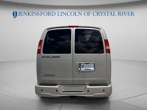 Used 2021 Chevrolet Express 2500 RWD image 7