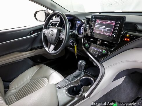 Used 2024 Toyota Camry SE image 23