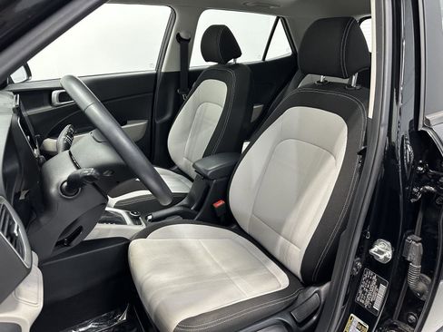 Certified 2024 Hyundai Venue SEL image 14