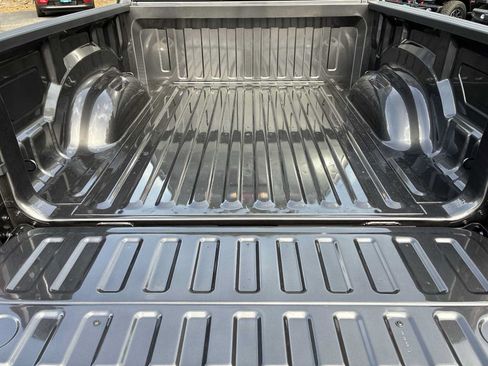 New 2026 RAM 1500 Express AWD/4WD image 19