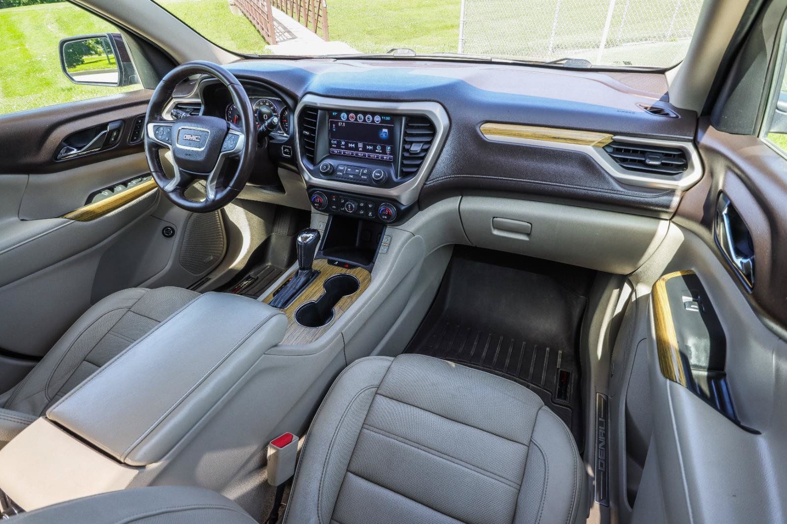 Used 2018 GMC Acadia Denali w/ Technology Package AWD/4WD image 34