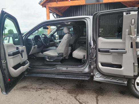 Used 2018 Ford F150 XLT AWD/4WD image 7