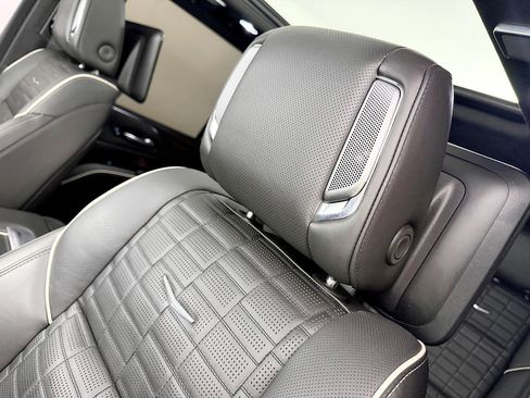 Used 2022 Cadillac Escalade Sport Platinum w/ Heavy-Duty Trailer Package AWD/4WD image 41